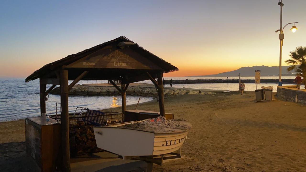 Exclusivo Apartamento Cerca De La Playa Малага Екстериор снимка