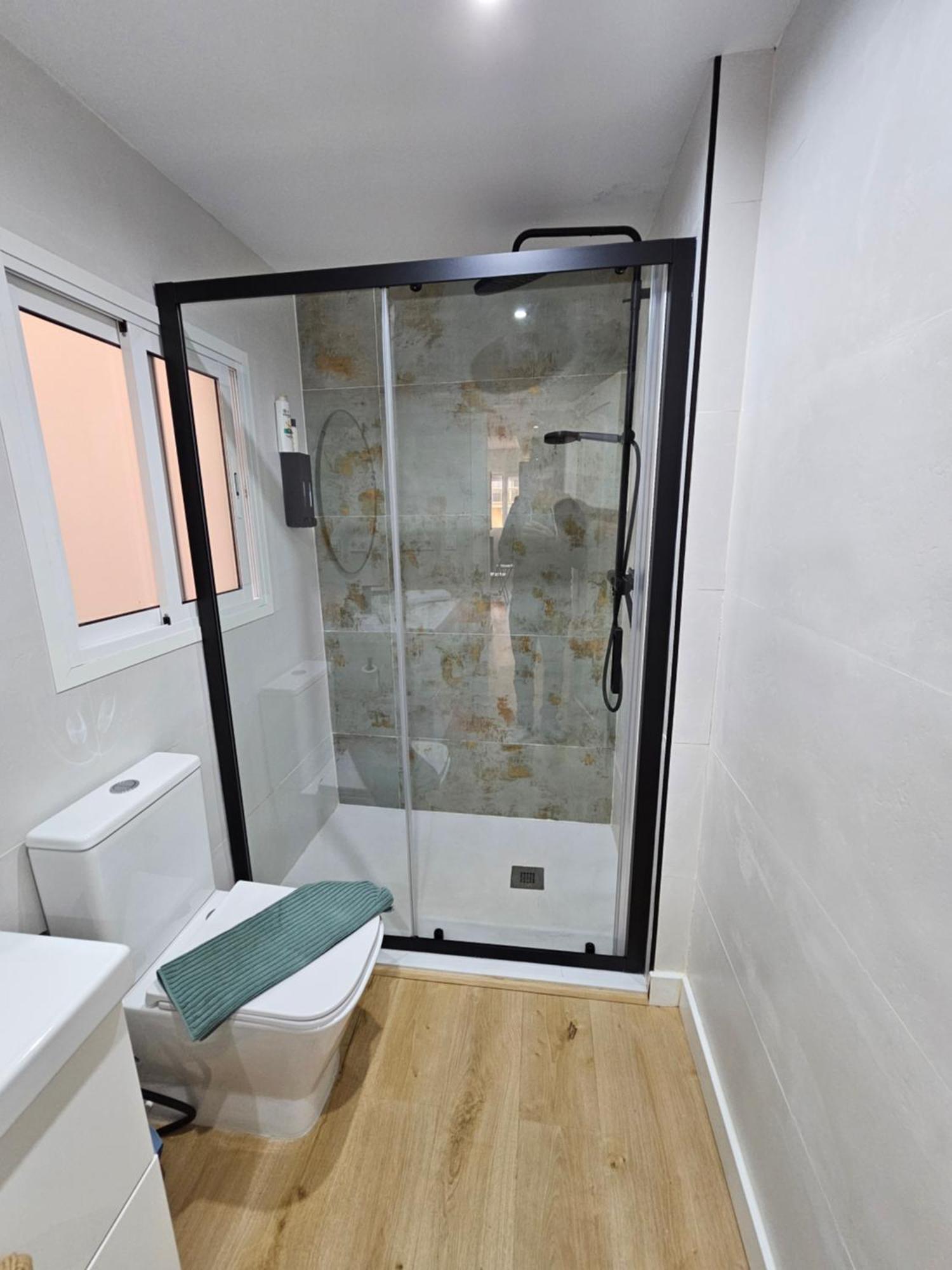 Exclusivo Apartamento Cerca De La Playa Малага Екстериор снимка